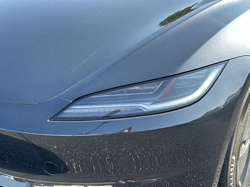 Used 2025 Tesla Model 3 Long Range RWD image 11