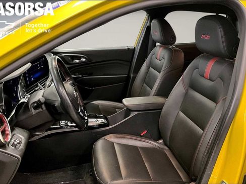 Certified 2024 Chevrolet Trax RS w/ Driver Confidence Package FWD image 25