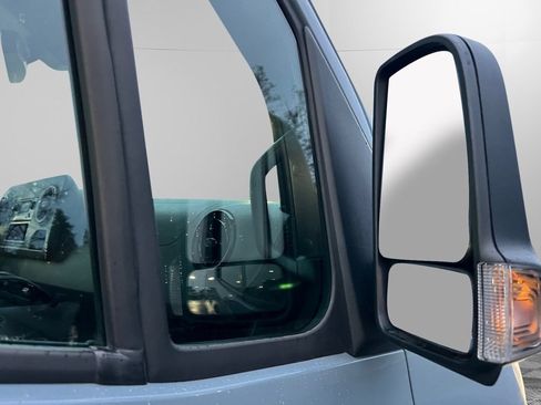 Used 2021 Mercedes-Benz Sprinter 2500 image 12