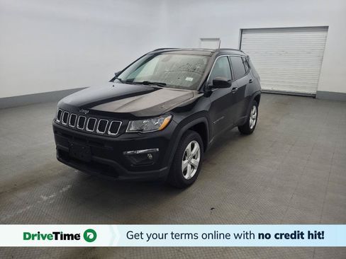 Used 2017 Jeep Compass Latitude w/ Popular Equipment Group AWD/4WD image 1