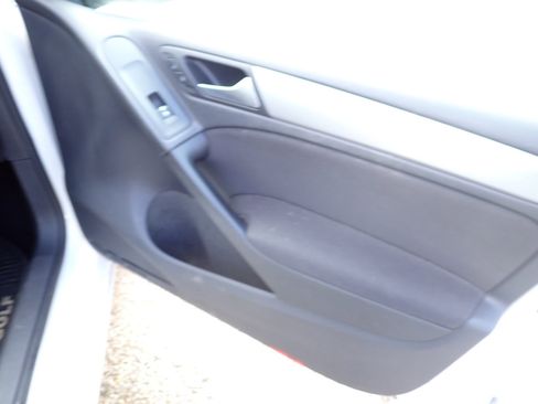 Used 2012 Volkswagen Golf 2.5L Conv & Sunroof 4 Door PZE image 19