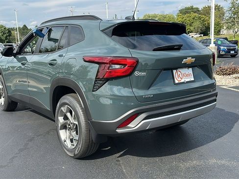 New 2025 Chevrolet Trax LT w/ LT Convenience Package image 6