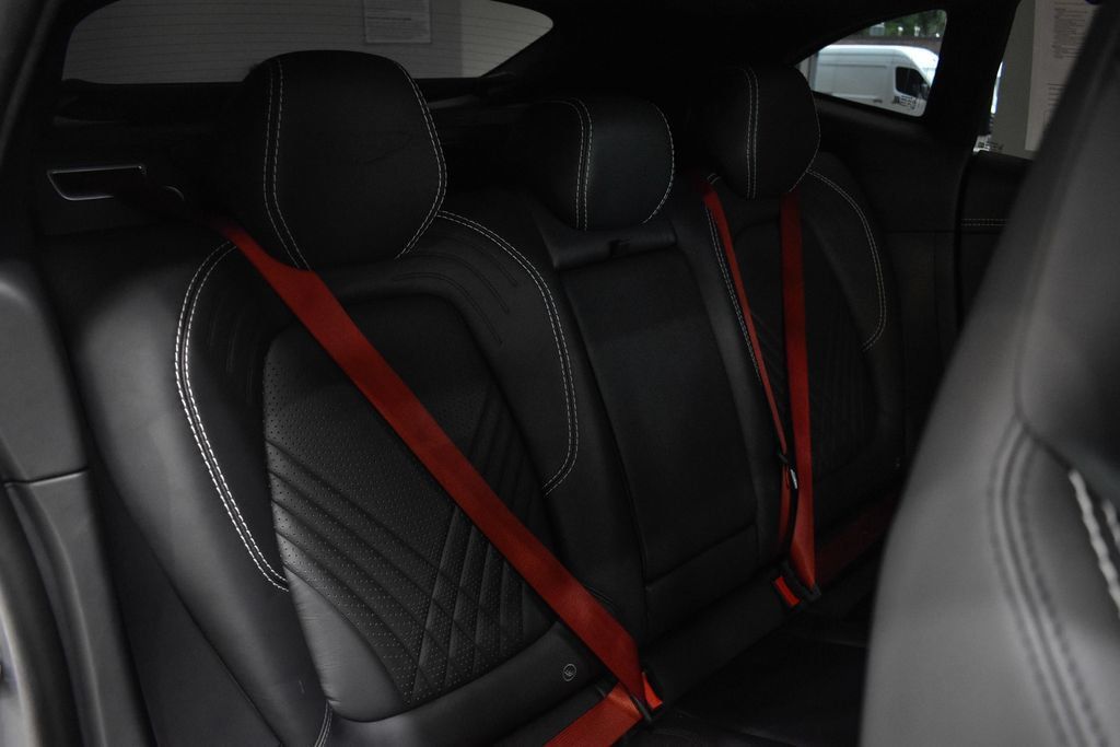 Used 2022 Aston Martin DBX AWD/4WD image 28