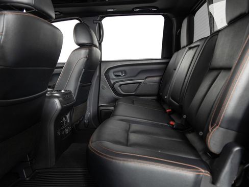 Used 2021 Nissan Titan PRO-4X w/ Pro-4x Convenience Package image 19