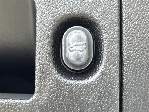 Used 2020 Chevrolet Tahoe LT image 15