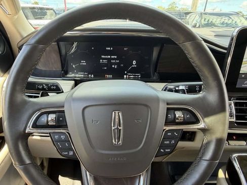 Used 2021 Lincoln Navigator L Reserve AWD/4WD image 28