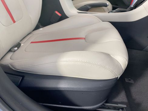 Used 2020 Hyundai Veloster Turbo Ultimate image 31