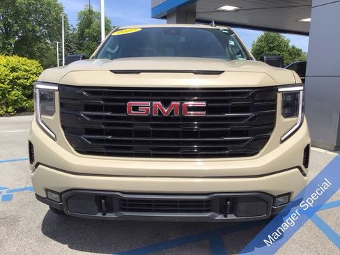 Used 2022 GMC Sierra 1500 Elevation AWD/4WD image 14