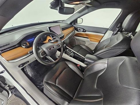 Used 2024 Jeep Compass Limited image 26