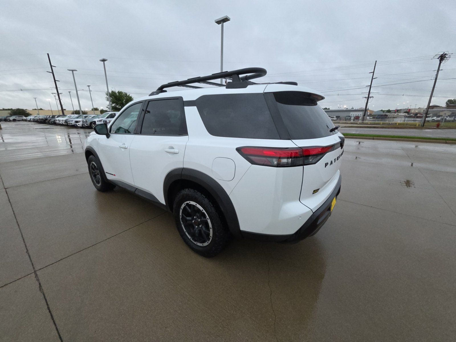 Used 2026 Nissan Pathfinder Rock Creek AWD/4WD image 6