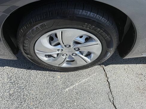 Used 2013 Honda Civic LX image 9