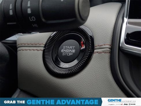 Used 2026 Jeep Compass Limited image 17