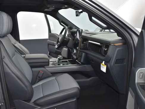 New 2025 Ford F150 Lightning Lariat image 17