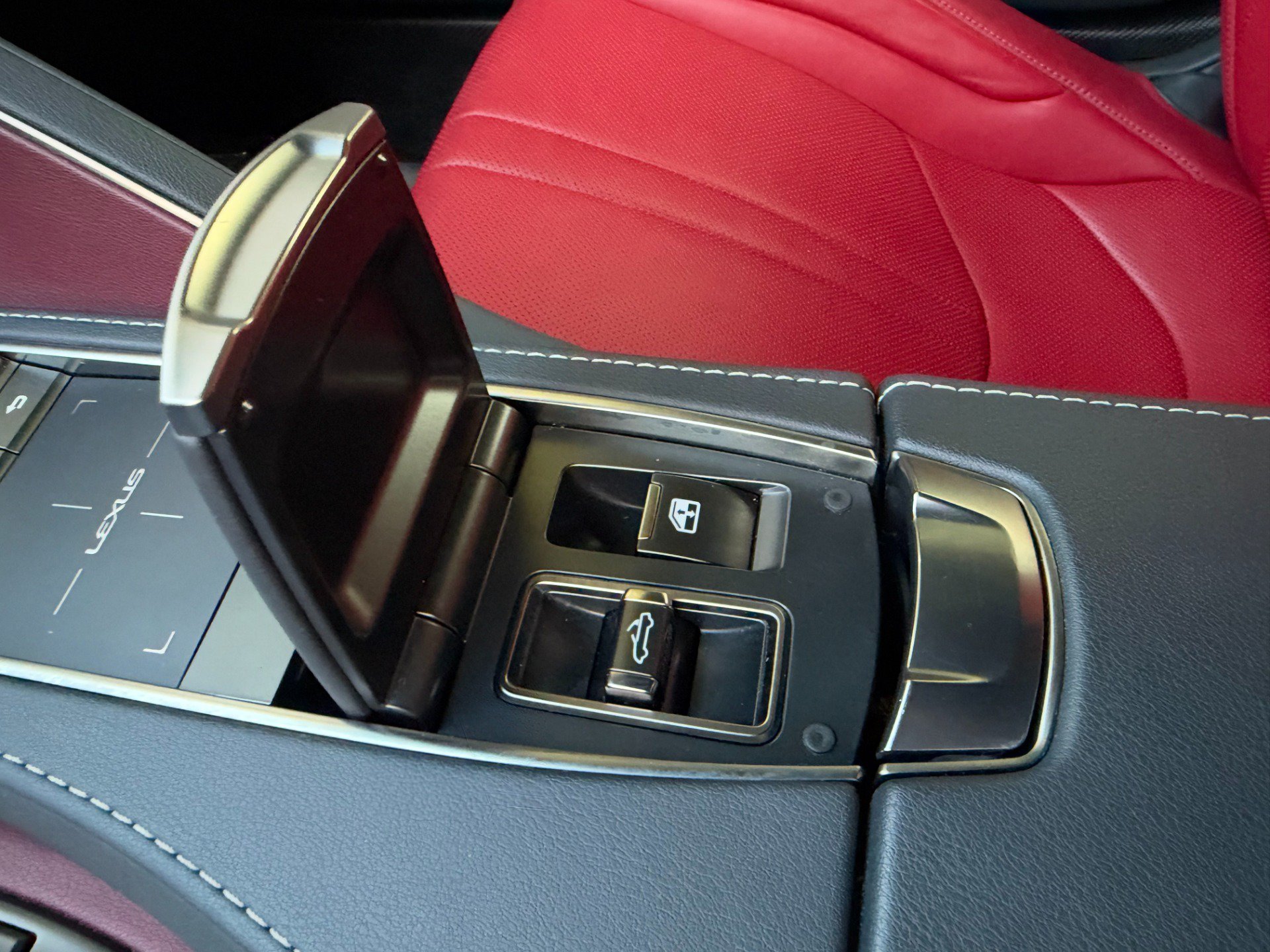 Used 2021 Lexus LC 500 Convertible w/ Touring Package RWD image 36