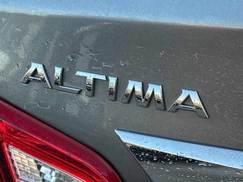 Used 2016 Nissan Altima 2.5 S w/ Power Driver Seat Package image 5