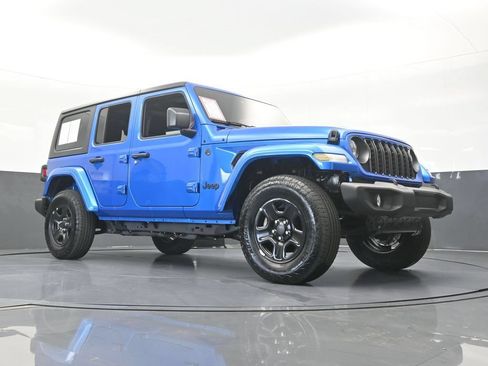 Used 2024 Jeep Wrangler Unlimited Sport AWD/4WD image 56