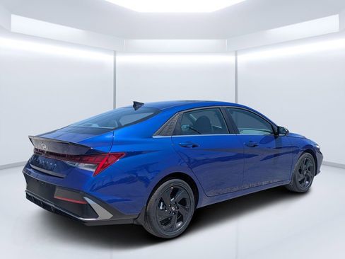 New 2026 Hyundai Elantra SEL Sport Premium FWD image 3