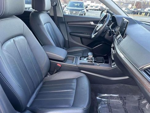Used 2022 Audi Q5 2.0T Premium w/ Convenience Package image 10