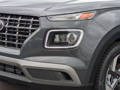 New 2025 Hyundai Venue Limited image 9