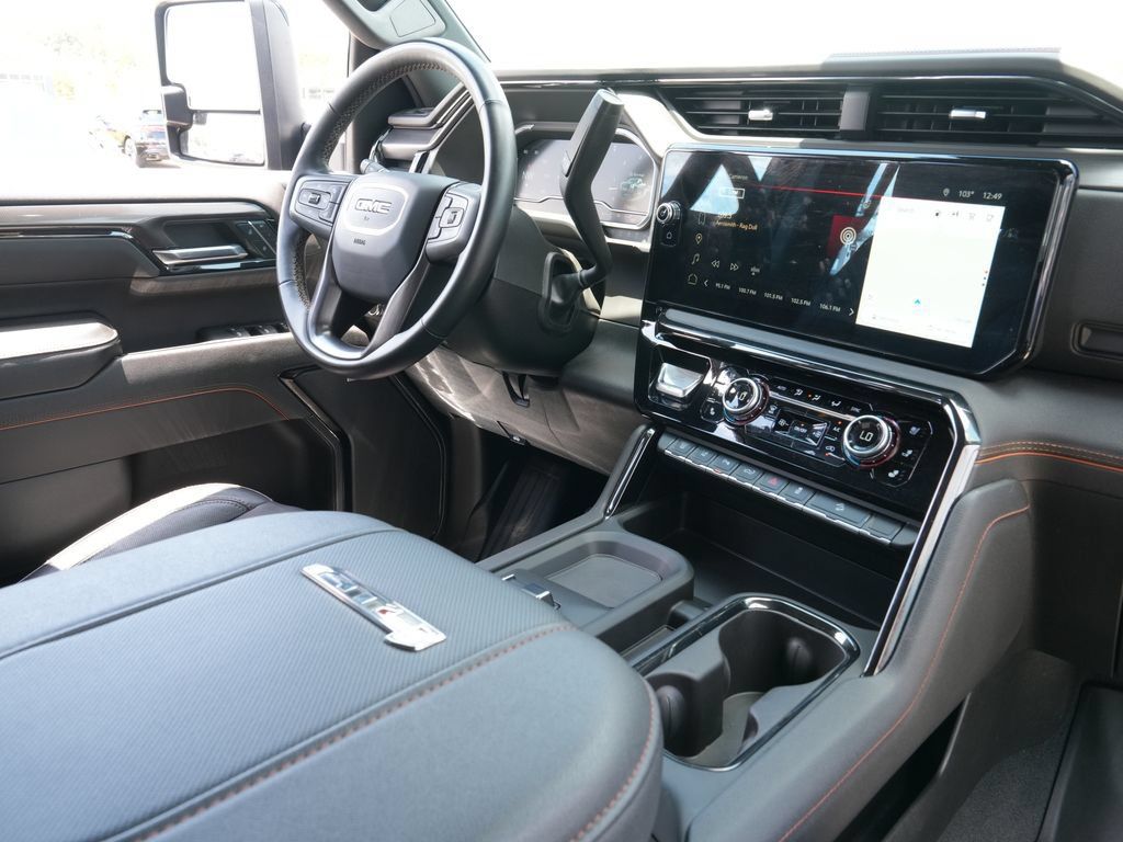 Used 2024 GMC Sierra 2500 AT4 w/ AT4 Premium Plus Package AWD/4WD image 18