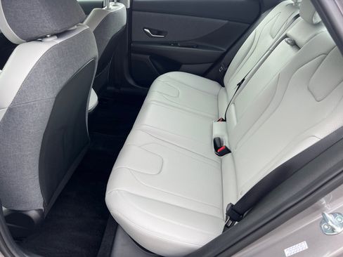 Certified 2023 Hyundai Elantra Limited FWD image 21