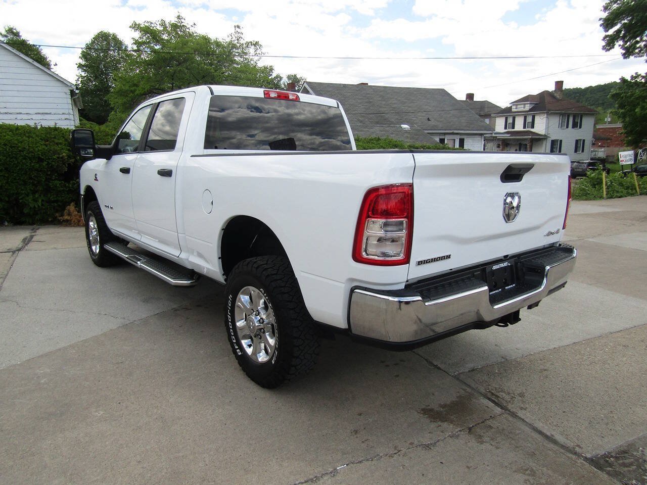 Used 2024 RAM 2500 Big Horn w/ Off Road Package AWD/4WD image 3