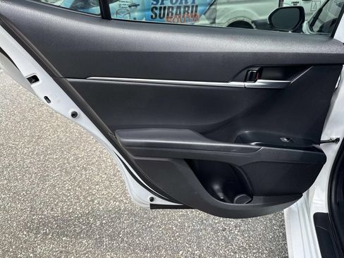 Used 2020 Toyota Camry LE w/ Convenience Package FWD image 12