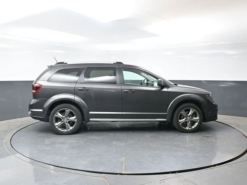 Used 2017 Dodge Journey Crossroad AWD/4WD image 2