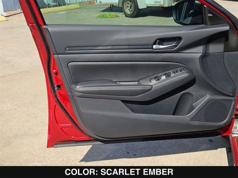 New 2025 Nissan Altima 2.5 SV image 14