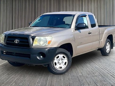Used 2005 Toyota Tacoma 2WD Access Cab w/ Convenience Pkg image 12