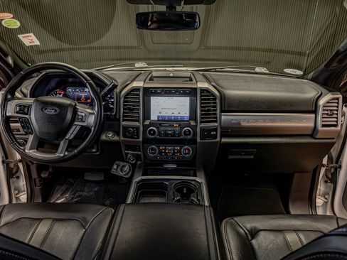 Used 2020 Ford F450 Platinum w/ FX4 Off-Road Package image 16