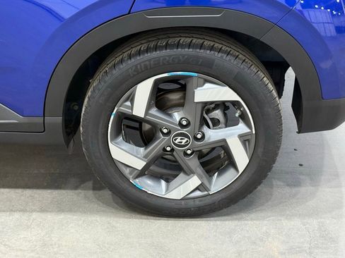 Used 2023 Hyundai Venue SEL image 38