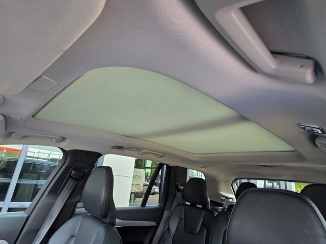 Used 2022 Volvo XC90 T5 Momentum w/ Advanced Package AWD/4WD image 7