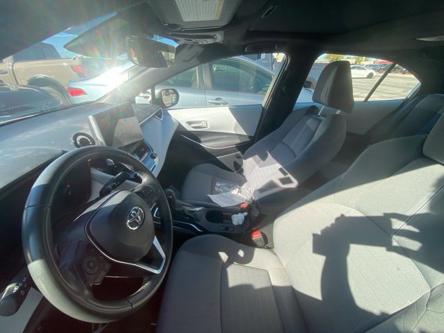 Used 2025 Toyota Corolla SE w/ SE Premium Package FWD image 11