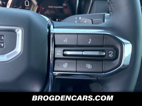 New 2027 GMC Terrain Elevation w/ Elevation Premium Package AWD/4WD image 4