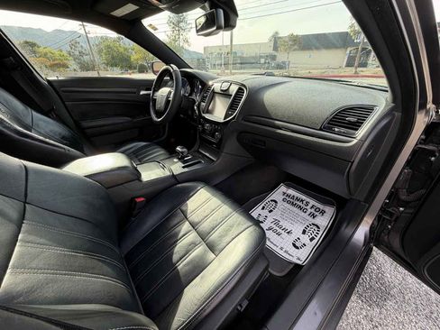Used 2014 Chrysler 300 S w/ Light Group image 10