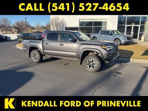 Used 2020 Toyota Tacoma TRD Off-Road image 1