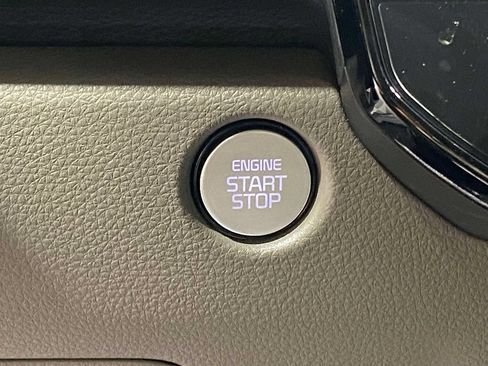 New 2026 Kia Carnival EX FWD image 24