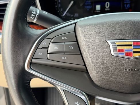 Used 2018 Cadillac XT5 Luxury w/ Driver Awareness Package image 29