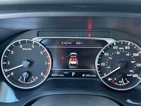 Certified 2025 Nissan Rogue SV image 25