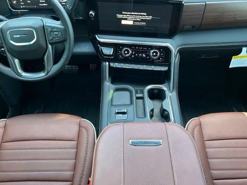 New 2026 GMC Sierra 3500 Denali Ultimate AWD/4WD image 14