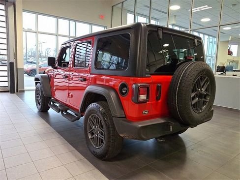 Used 2024 Jeep Wrangler Sport S image 4