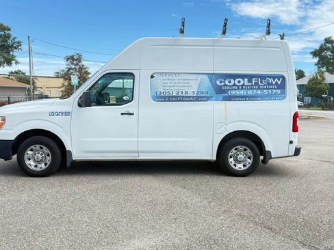 Used 2017 Nissan NV 2500 SV image 1