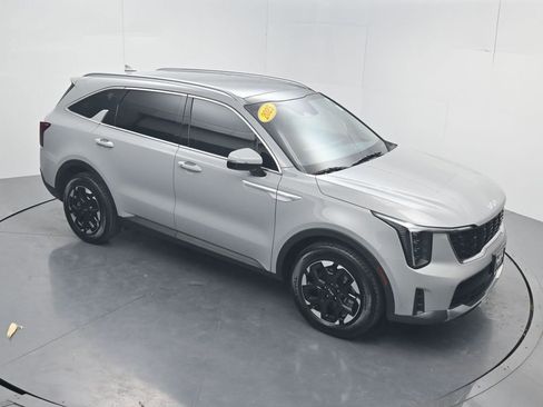 Used 2025 Kia Sorento S w/ Panoramic Sunroof Package image 47