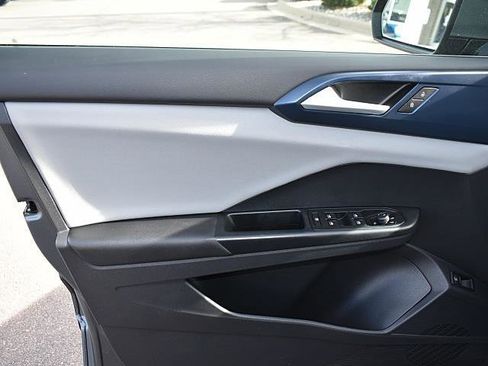 Used 2022 Volkswagen Taos SE image 12