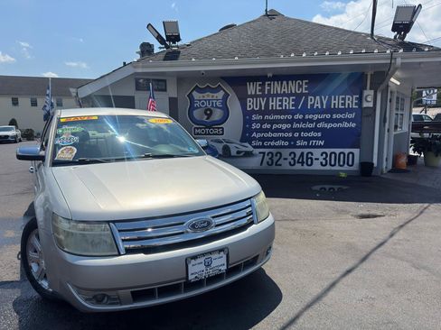 Used 2008 Ford Taurus Limited FWD image 1
