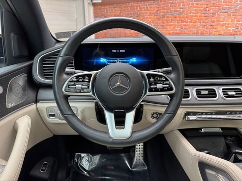 Used 2023 Mercedes-Benz GLS 580 4MATIC image 14
