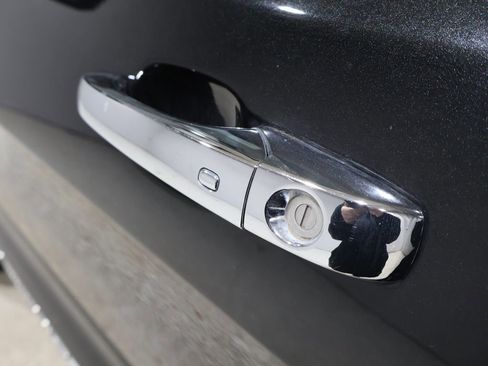 Used 2015 Jeep Grand Cherokee Overland w/ Advanced Technology Group image 10