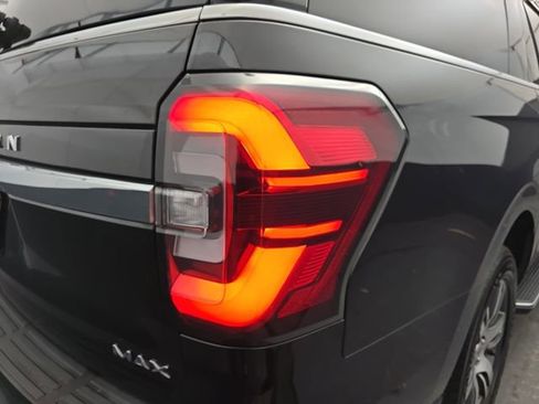 Used 2022 Ford Expedition Max Limited image 19
