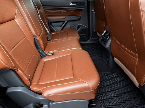 Used 2021 Volkswagen Atlas SE w/ Panoramic Sunroof Package FWD image 45